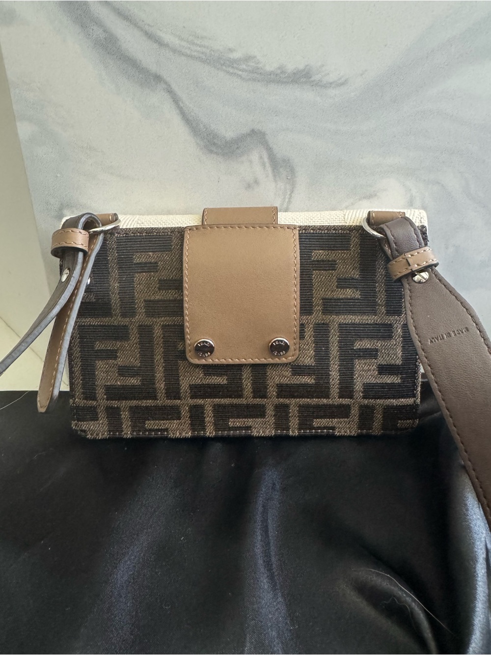 NWOT FENDI Baguette Slim Zucca Pattern Canvas Shoulder Bag Brown - Picture 3 of 9